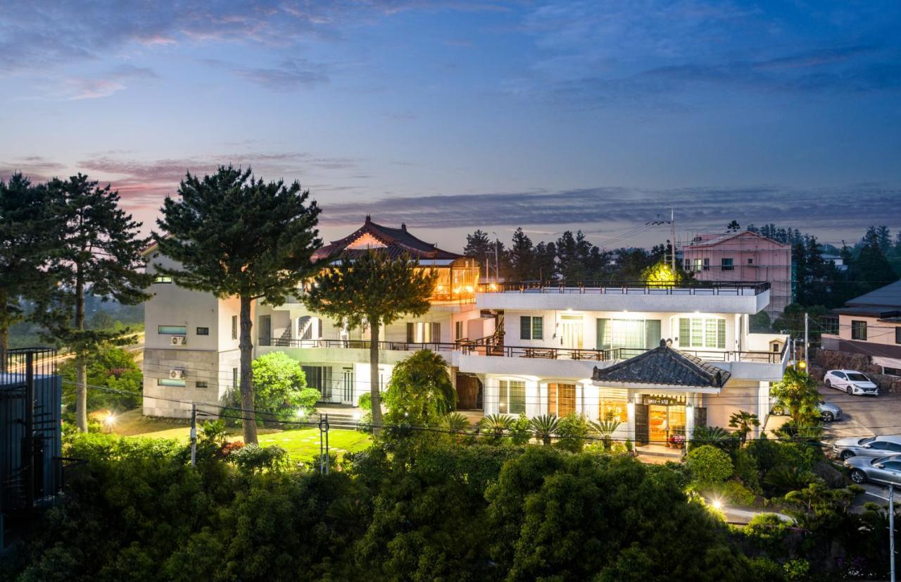Harry And Sodam Pension Jeju Exterior photo