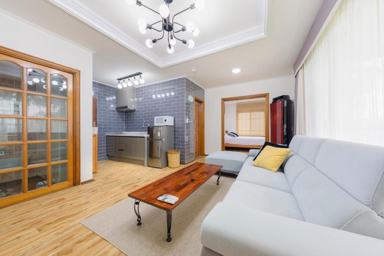 Harry And Sodam Pension Jeju Exterior photo